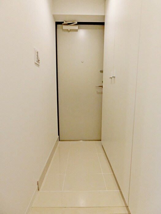 物件内観写真14　(玄関)