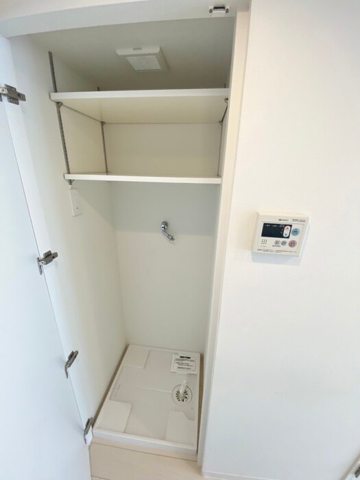 物件内観写真18　(洗濯機置場)