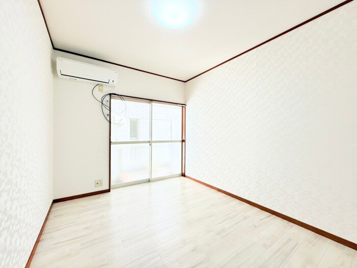 物件内観写真8　(居室)