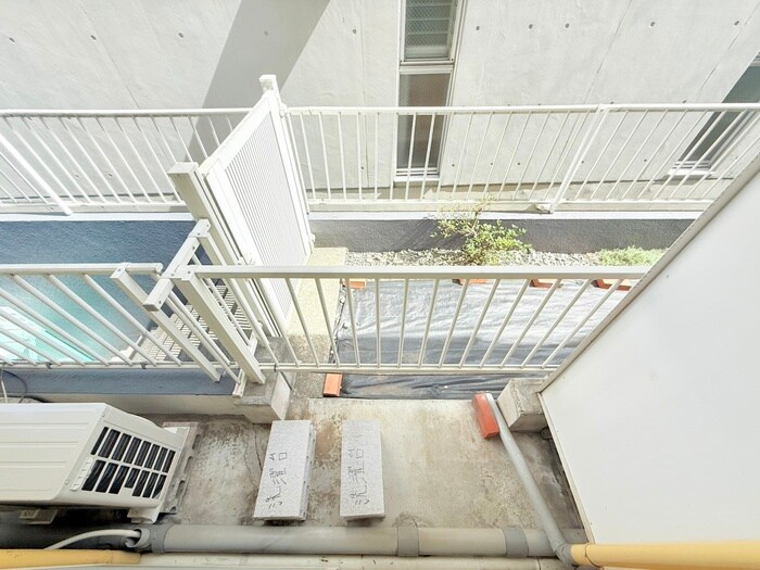 物件内観写真15　(洗濯機置場)