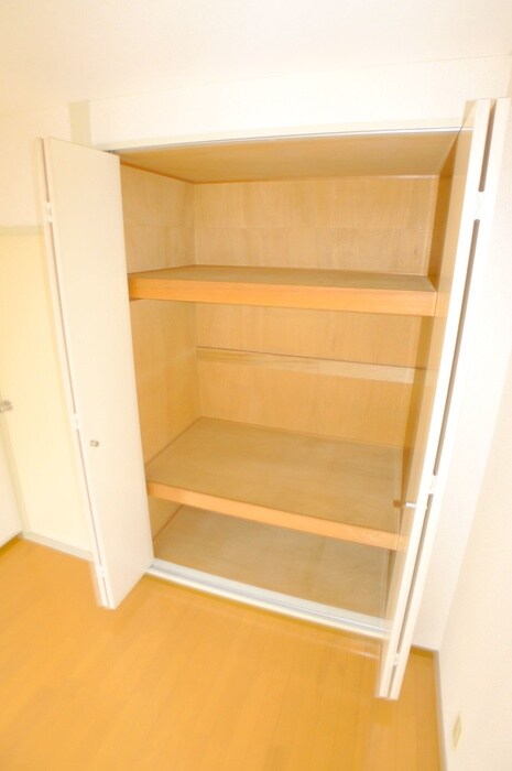 物件内観写真11　(収納)