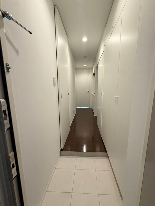 物件内観写真14　(玄関)