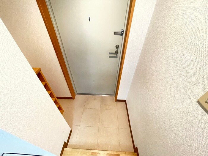 物件内観写真16　(玄関)