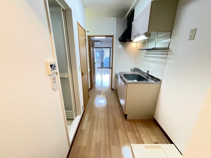 物件内観写真19　(廊下)