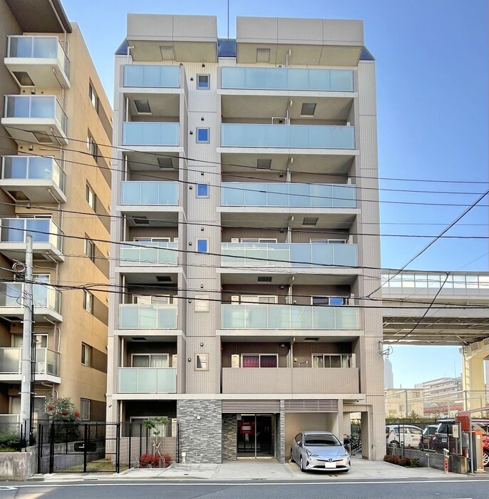 物件外観写真2　(エントランス部分)