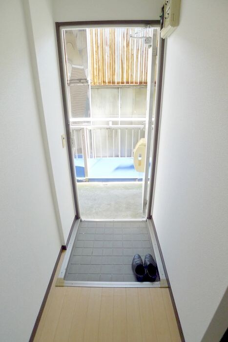 物件内観写真21　(玄関)