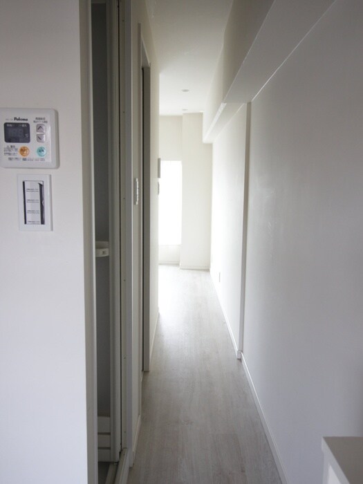 物件内観写真10　(廊下)