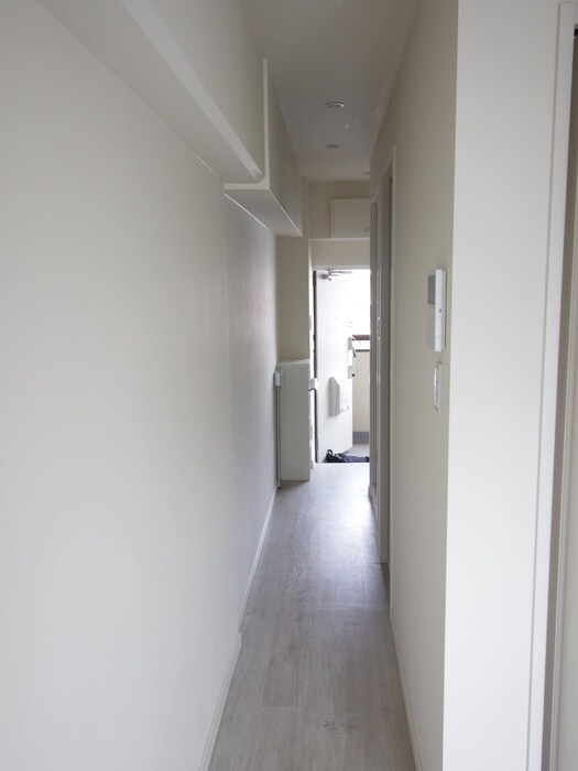 物件内観写真11　(廊下)