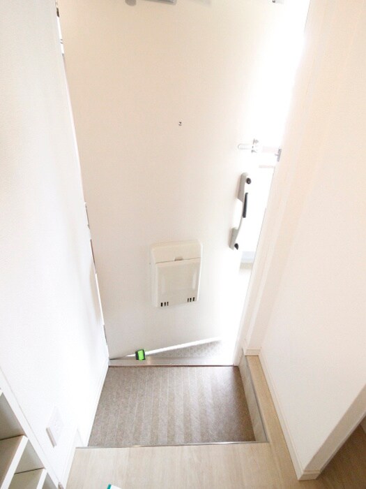 物件内観写真17　(玄関)