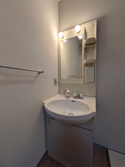 物件内観写真9　(洗面)