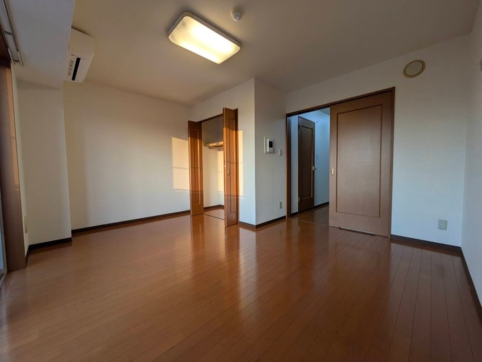 物件内観写真15　(居室)