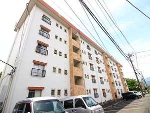 HILLSIDE　TERRACE外観写真