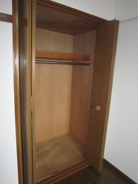 物件内観写真10　(収納)
