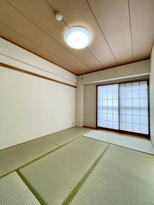 物件内観写真10　(居室)