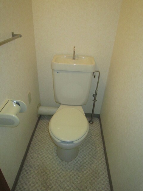 物件内観写真15　(トイレ)