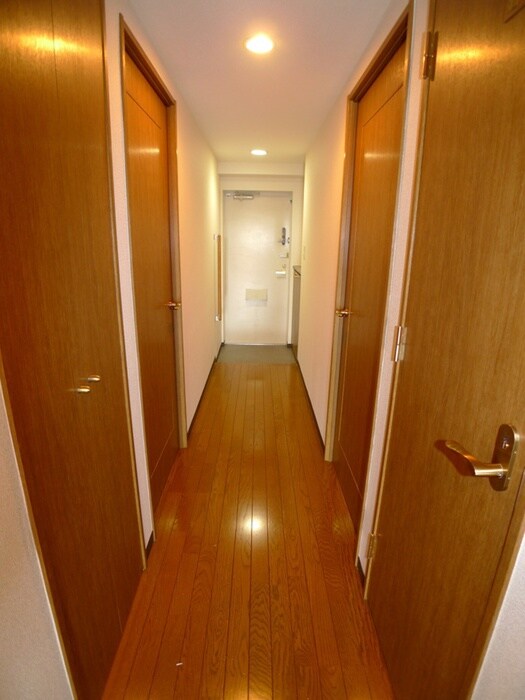 物件内観写真9　(廊下)