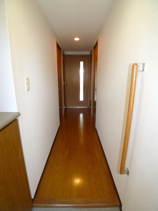 物件内観写真17　(玄関)