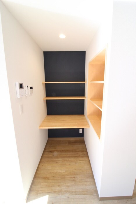 物件内観写真6　(収納)