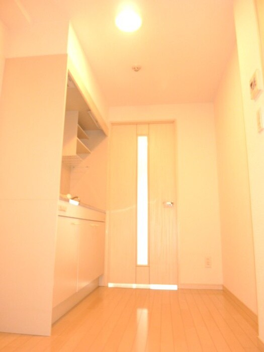 物件内観写真12　(廊下)