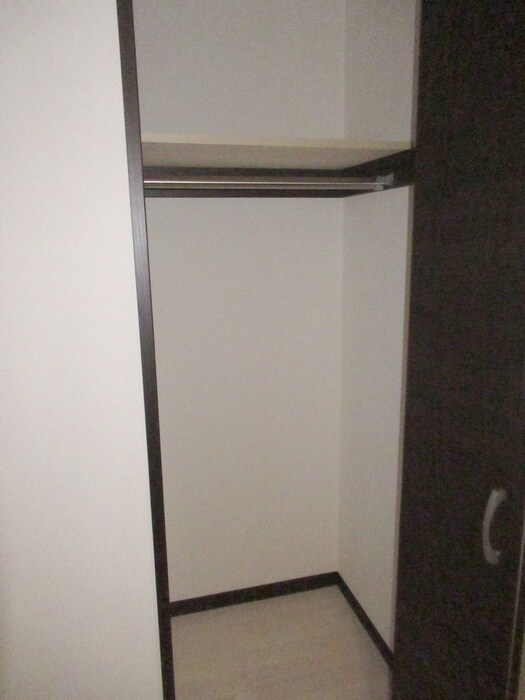 物件内観写真18　(収納)