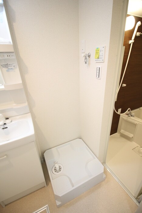 物件内観写真9　(洗濯機置場)