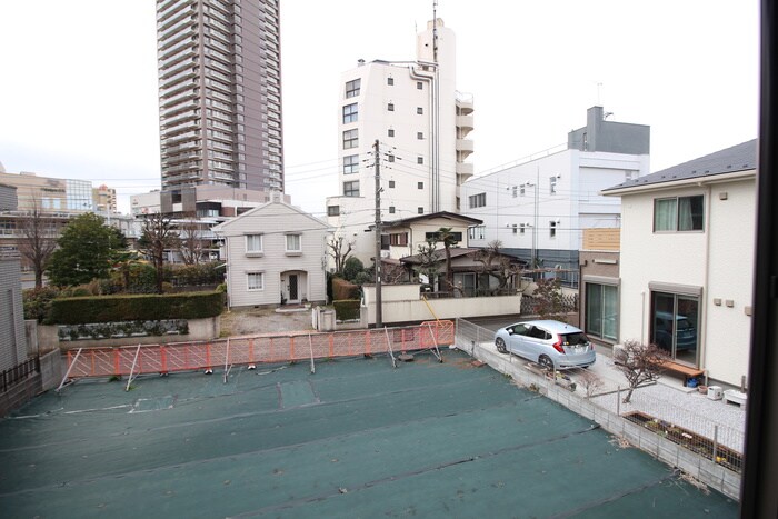 物件内観写真16　(室内からの展望)