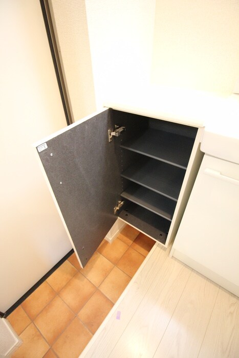 物件内観写真17　(靴箱)