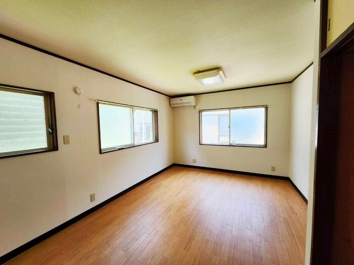 物件内観写真9　(居室)