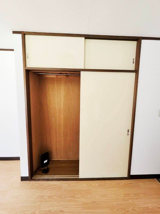 物件内観写真10　(収納)