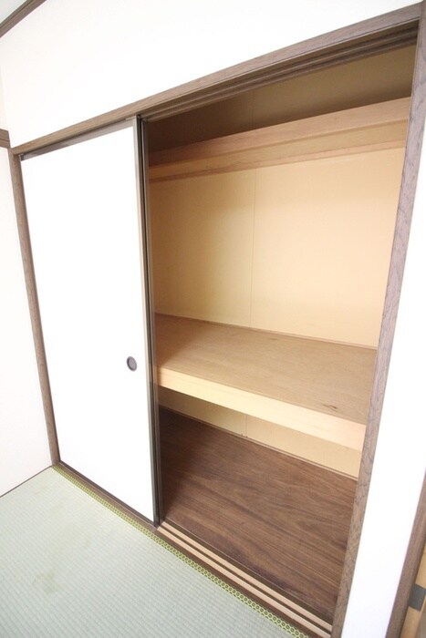 物件内観写真12　(収納)