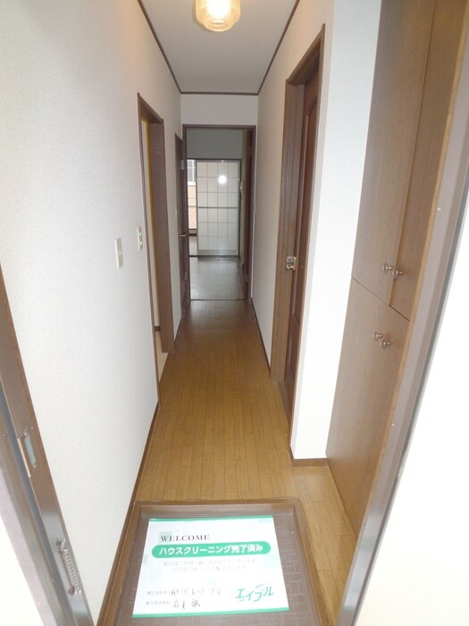 物件内観写真18　(玄関)