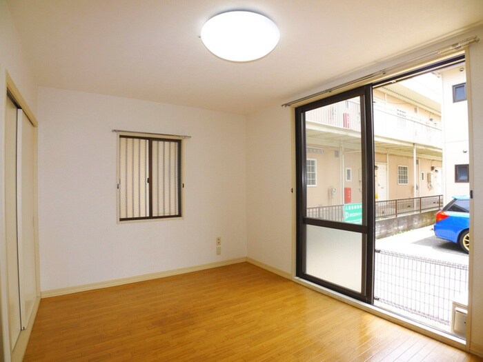 物件内観写真4　(居室)