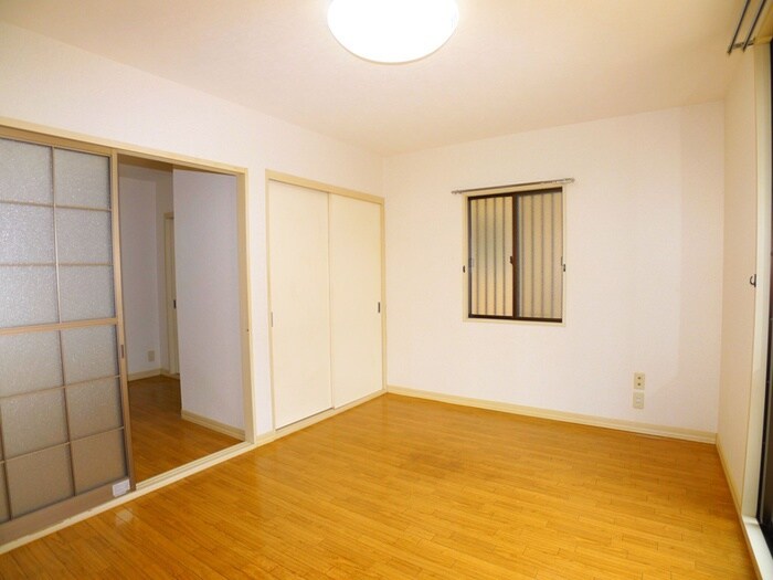 物件内観写真5　(居室)