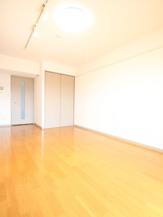 物件内観写真11　(室内からの展望)