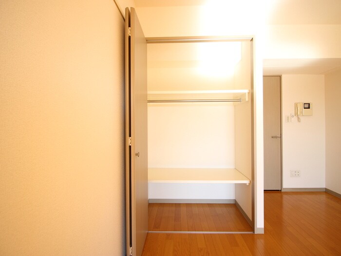 物件内観写真12　(収納)