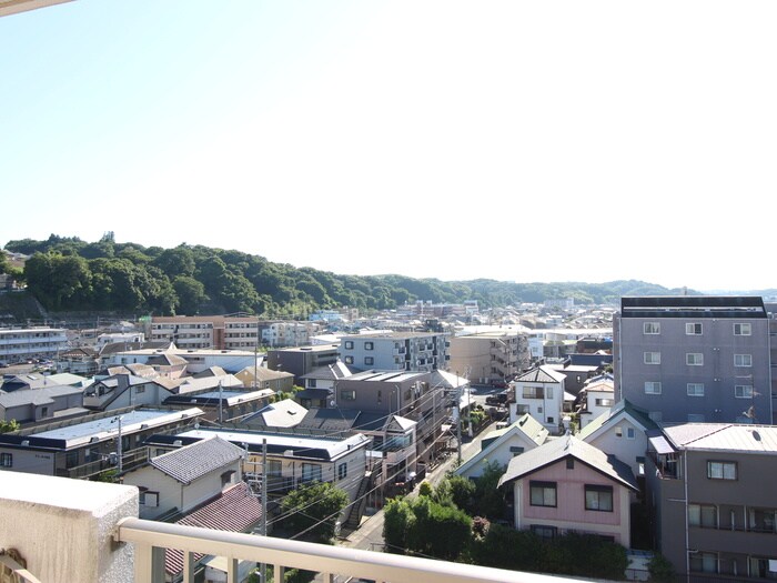 物件内観写真14　(室内からの展望)