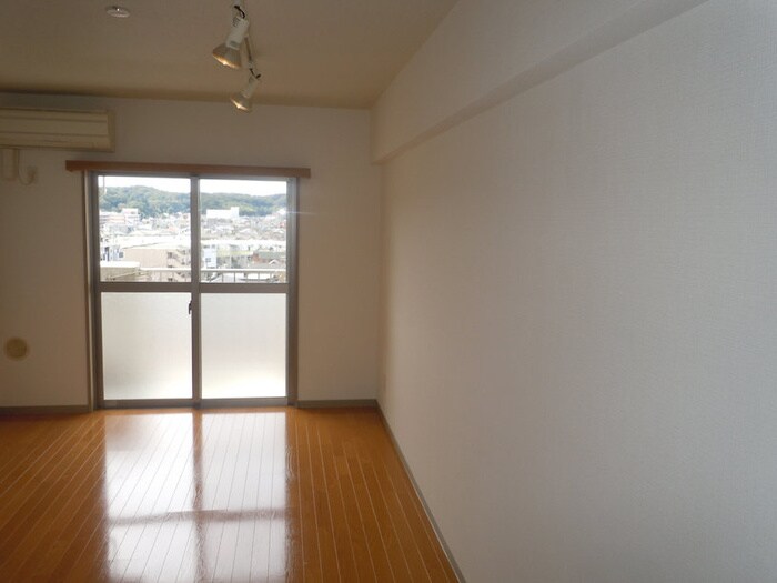 物件内観写真15　(居室)