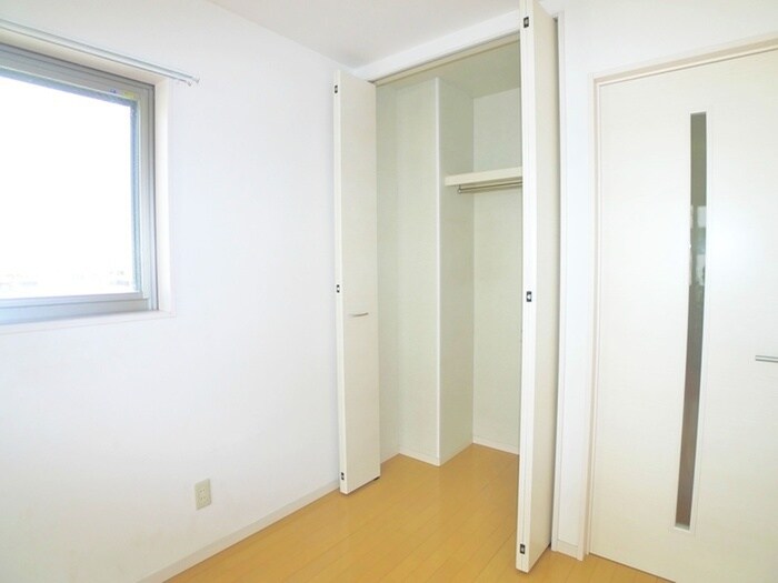 物件内観写真10　(収納)