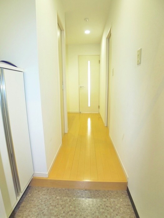 物件内観写真13　(玄関)