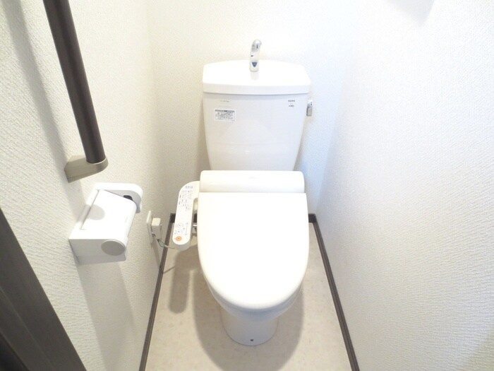 物件内観写真9　(トイレ)