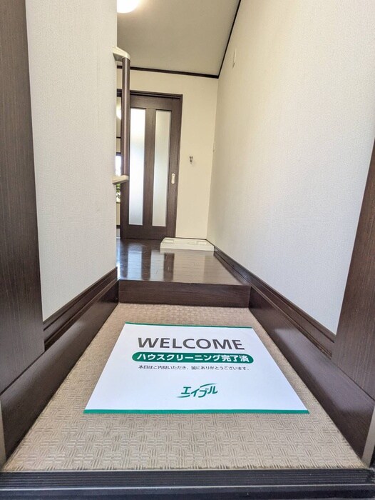 物件内観写真15　(玄関)