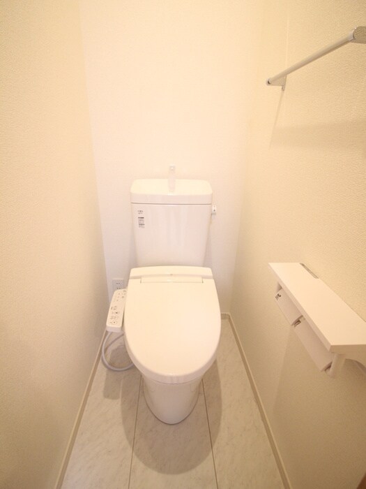 物件内観写真9　(トイレ)