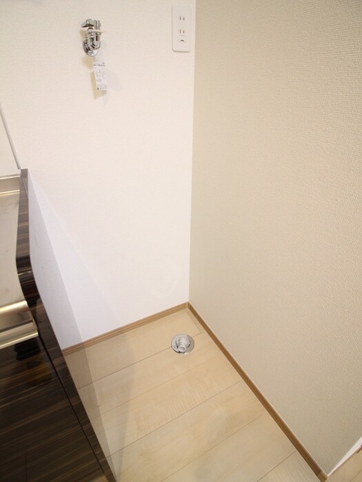 物件内観写真13　(洗濯機置場)