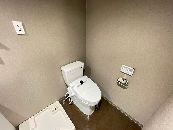 物件内観写真15　(トイレ)