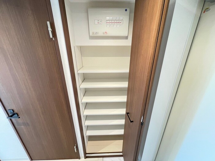 物件内観写真18　(靴箱)