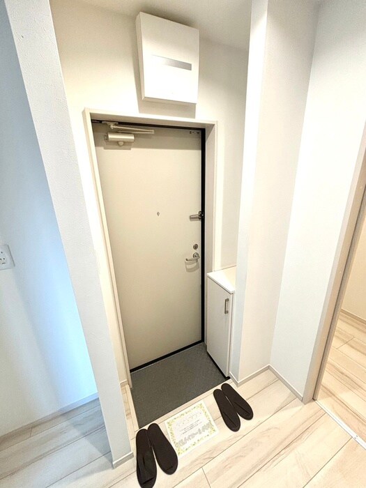 物件内観写真16　(玄関)