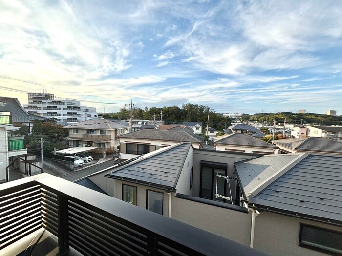 物件内観写真22　(室内からの展望)