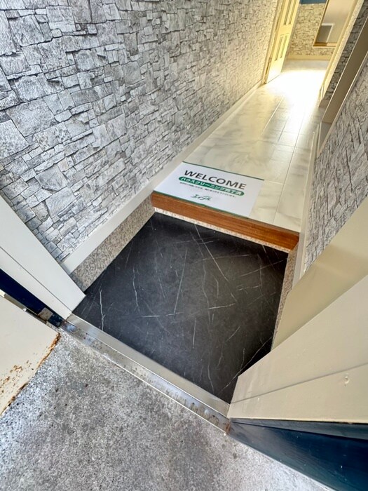 物件内観写真16　(玄関)