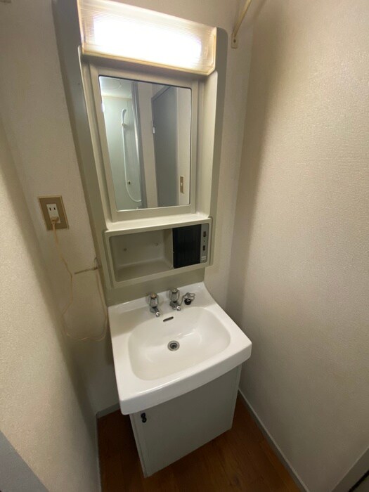 物件内観写真9　(洗面)