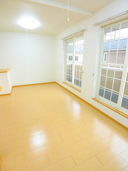 物件内観写真9　(居室)